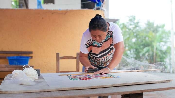 Paper making in Mexico 1 uz7gubd8 720 Paper making in Mexico